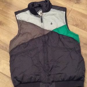 VINTAGE VOLCOM VEST SIZE XL